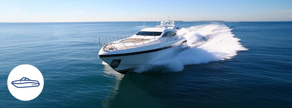 boater enjoying the ocean safely with Florida boat insurance